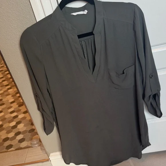 Lot of 4 Lush Tunic Tops Size M - Picture 2 of 9